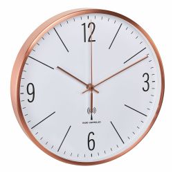 Стенен часовник с метална рамка и меден цвят